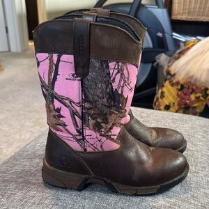 Mossy Oak Pink and Brown Camouflage Boots
